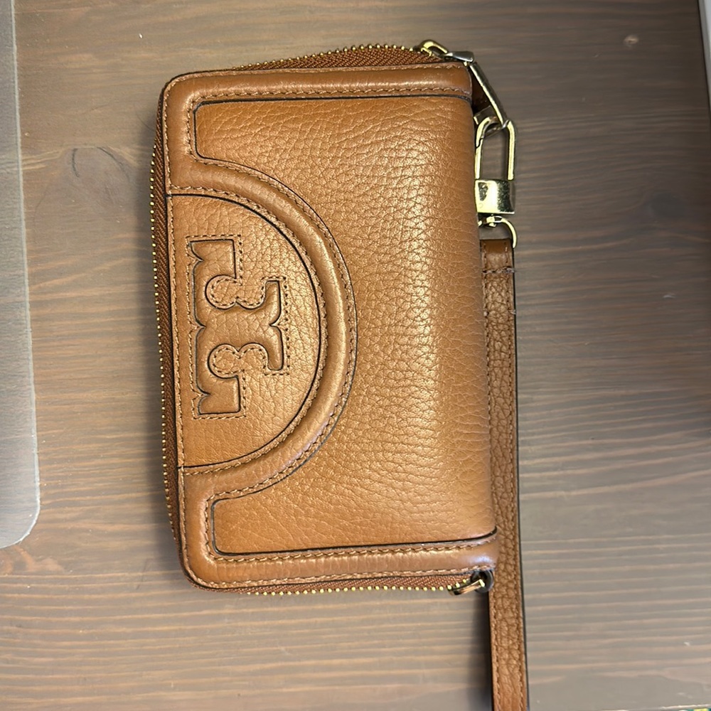 tory burch wallet